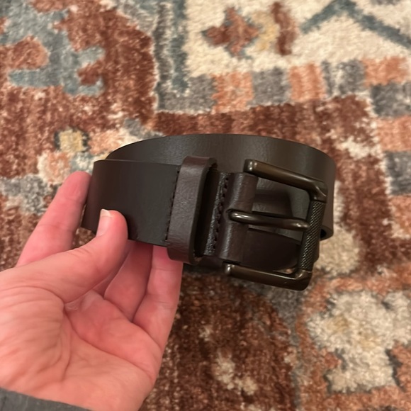 Banana Republic 	Leather Roller-Buckle Casual Belt - Dark Brown - Size 38 - Picture 2 of 3